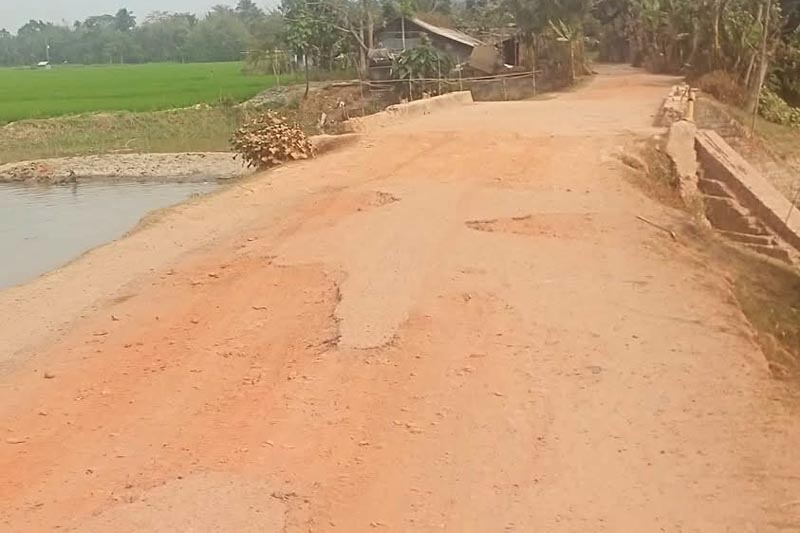 ফিংড়ী ইউনিয়ন পরিষদ টু ফয়জুল্যাপুর মোড় পর্যন্ত রাস্তাটির বেহাল দশা