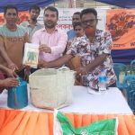 শ্যামনগরে ২০০ জন নারী-পুরুষকে লবণ সহনশীল বীজ, জৈব সার, জিও ব্যাগ ও পানির ঝাঁঝরি বিতরণ