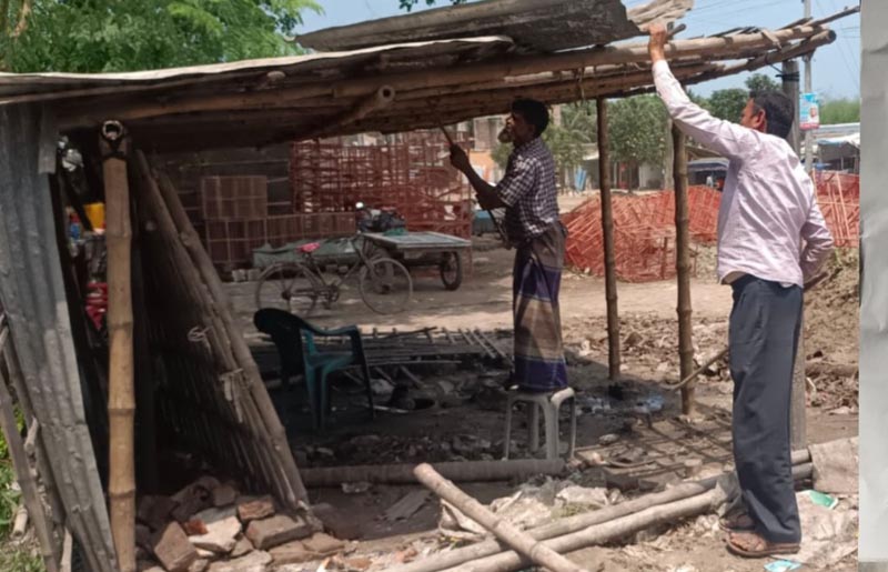 নলতায় সড়ক ও জনপদের রাস্তার পাশের অবৈধ স্থাপনা  উচ্ছেদের পর পুনরায় অবৈধ স্থাপনা নির্মাণের হিড়িক