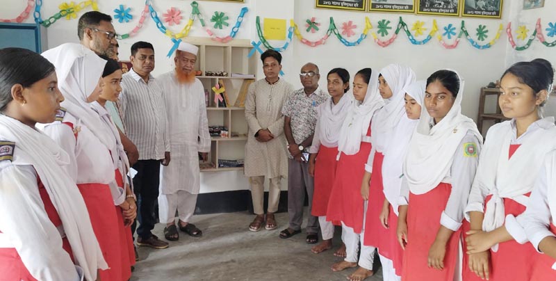 খেজুরডাঙ্গা আর.কে মাধ্যমিক বিদ্যালয়ে দুর্নীতি দমন কমিশন এর অর্থায়নে সততা স্টোর উদ্বোধন