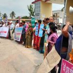 শিশু রামিছা ধর্ষণ ও হত্যার প্রতিবাদে তালায় মানববন্ধন, স্বরাষ্ট্রমন্ত্রী বরাবর স্মারকলিপি প্রদান