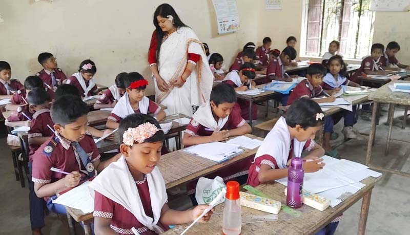 সাতক্ষীরায় প্রাথমিক বিদ্যালয়ে প্রথম প্রান্তিক মূল্যায়ন শুরু