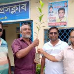 তালা প্রেসক্লাবের উদ্যোগে ফলজ ও বনজ চারা বিতরণ