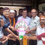 সাতক্ষীরা জেলা পরিষদ প্রশাসকের সঙ্গে ট্রাক শ্রমিক ইউনিয়নের শুভেচ্ছা বিনিময়