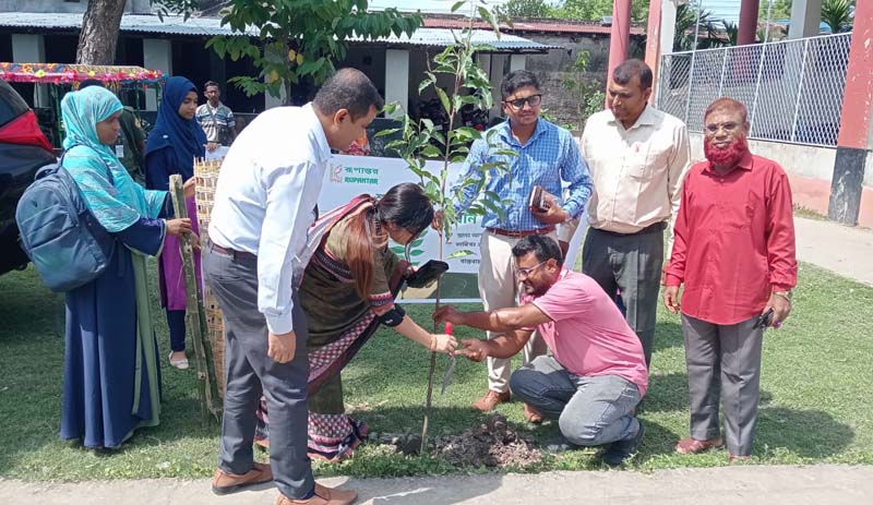 আশাশুনিতে বৃক্ষরোপণ অভিযানের শুভ উদ্বোধন
