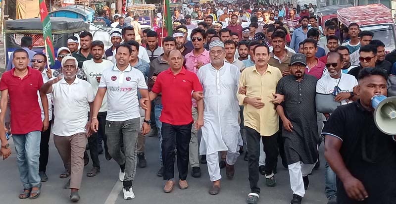 সাতক্ষীরায় জেলা স্বেচ্ছাসেবক দলের ৪৬ তম প্রতিষ্ঠাবার্ষিকী উপলক্ষে র‍্যালি ও আলোচনা সভা