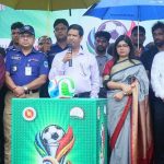 সাতক্ষীরায় জেলা প্রশাসক কাপ ফুটবল টুর্নামেন্ট উদ্বোধন করলেন বিভাগীয় কমিশনার