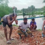 রইচপুর ব্রিজের দু’পাশে বেহাল দশা জনদুর্ভোগ কমাতে জামায়াত যুব বিভাগের স্বেচ্ছাশ্রম ও সংস্কার