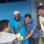 করিম সুপার মার্কেটে গরীবের মেহমানখানায় ভিক্ষুক ও অসহায় মানুষদের মাঝে খাবার বিতরণ