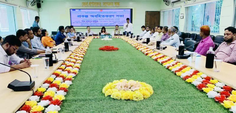 সাতক্ষীরা ঘূর্ণিঝড় মোকাবিলায় আগাম প্রস্তুতির নির্দেশ ডিসি মিজ কাউসার আজিজ’র