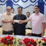পুরাতন সাতক্ষীরা মায়ের বাড়ি মন্দির পরিদর্শন করলেন জেলা পরিষদের প্রশাসক হাবিব