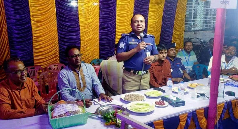 কালিগঞ্জে পূজা মন্ডপ পরিদর্শন করলেন পুলিশ সুপার আবু সালেহ মোঃ আশরাফুল আলম